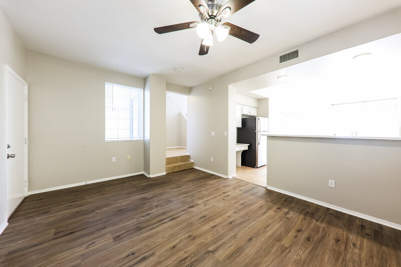 2,390/Mo, 1515 E South Fork Dr Phoenix, AZ 85048 Dining Room View 2