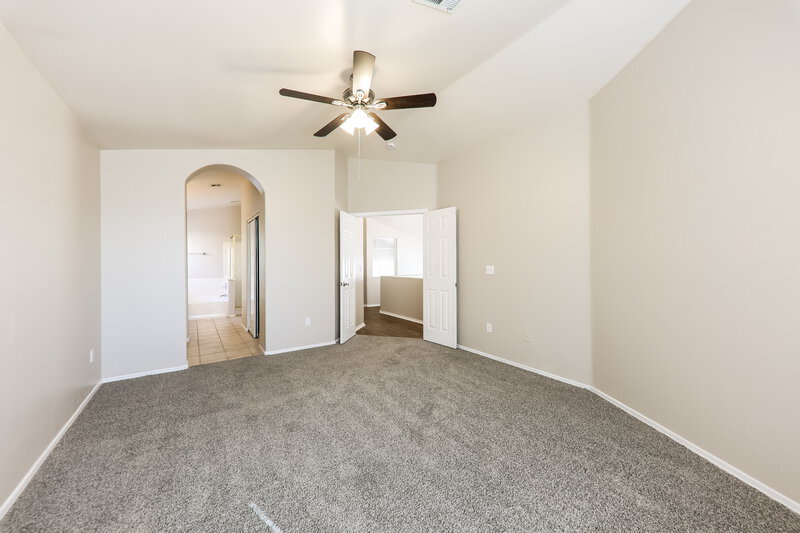 2,390/Mo, 1515 E South Fork Dr Phoenix, AZ 85048 Main Bedroom View