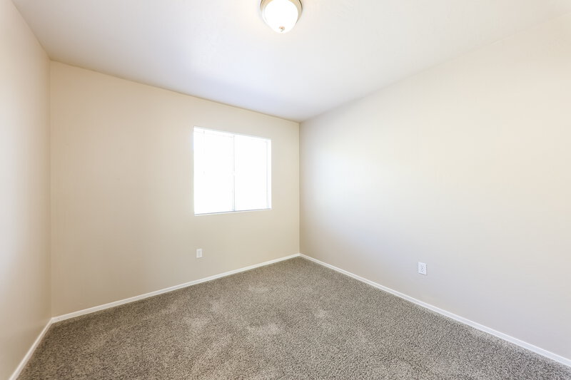 2,390/Mo, 1515 E South Fork Dr Phoenix, AZ 85048 Bedroom View 2