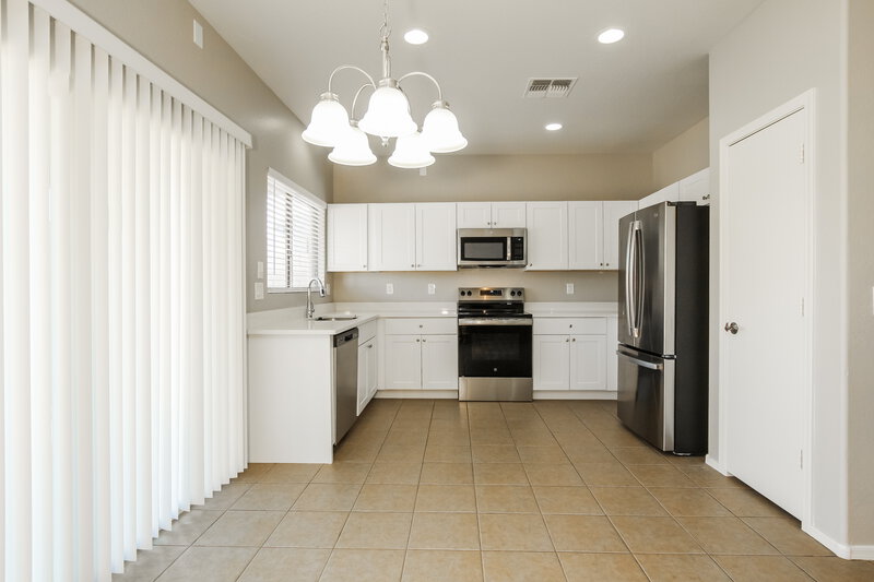 2,390/Mo, 9313 S 35th Dr Laveen, AZ 85339 Dining Room View