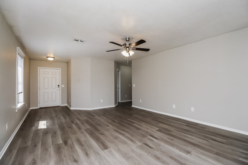 2,120/Mo, 8434 E Natal Cir Mesa, AZ 85209 Living Room View