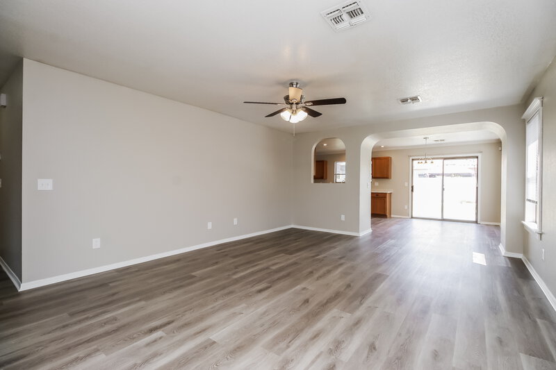 2,120/Mo, 8434 E Natal Cir Mesa, AZ 85209 Living Room View 2