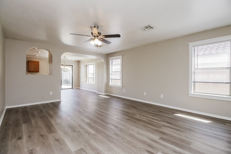 2,120/Mo, 8434 E Natal Cir Mesa, AZ 85209 Living Room View 3