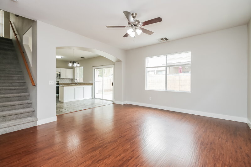 2,175/Mo, 3905 W Irwin Ave Phoenix, AZ 85041 Living Room View