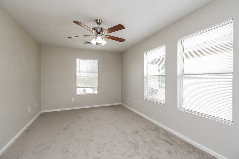 2,175/Mo, 3905 W Irwin Ave Phoenix, AZ 85041 Office View