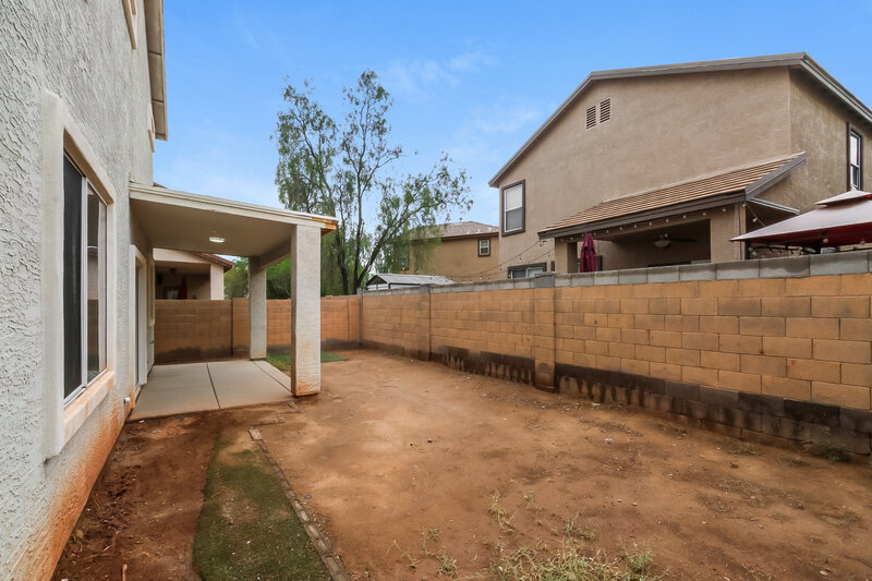 2,175/Mo, 3905 W Irwin Ave Phoenix, AZ 85041 Rear View