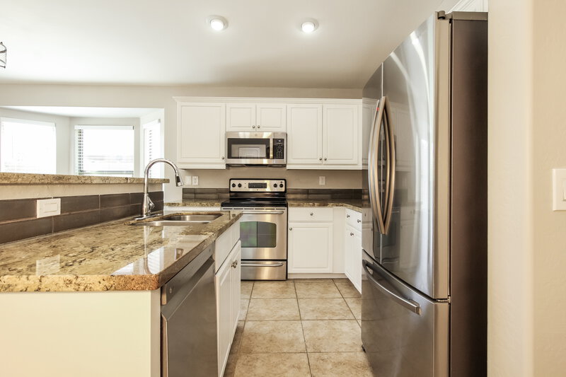 1,945/Mo, 5027 W Melody Ln Laveen, AZ 85339 Kitchen View