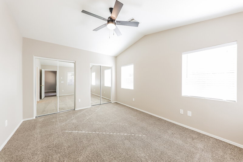 2,060/Mo, 427 N Payton Mesa, AZ 85207 Main Bedroom View 2