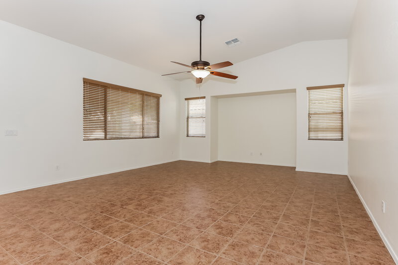 2,185/Mo, 7406 W Superior Ave Phoenix, AZ 85043 Living Room View