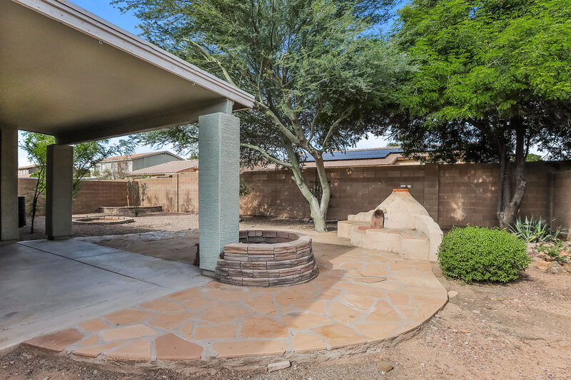 2,185/Mo, 7406 W Superior Ave Phoenix, AZ 85043 Backyard View