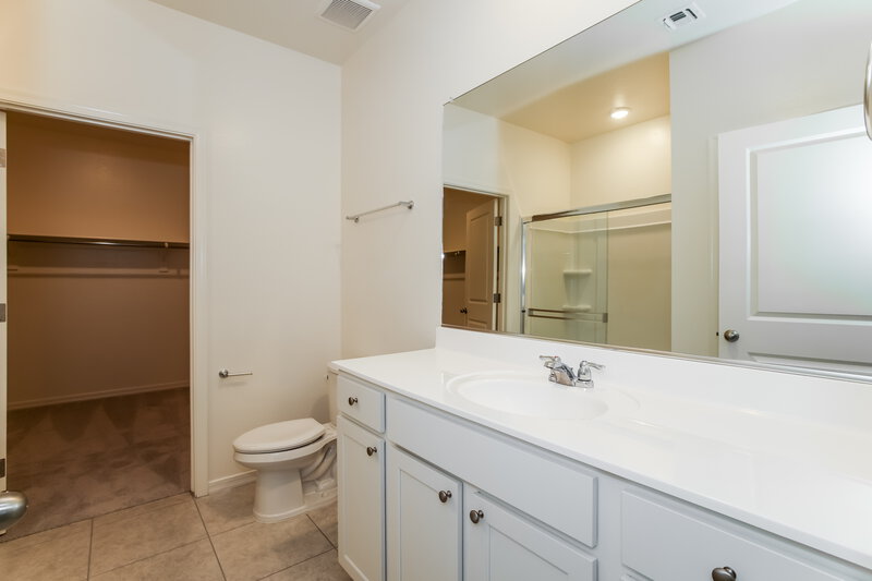 1,945/Mo, 3974 E Terrace Ct San Tan Valley, AZ 85143 Bathroom View