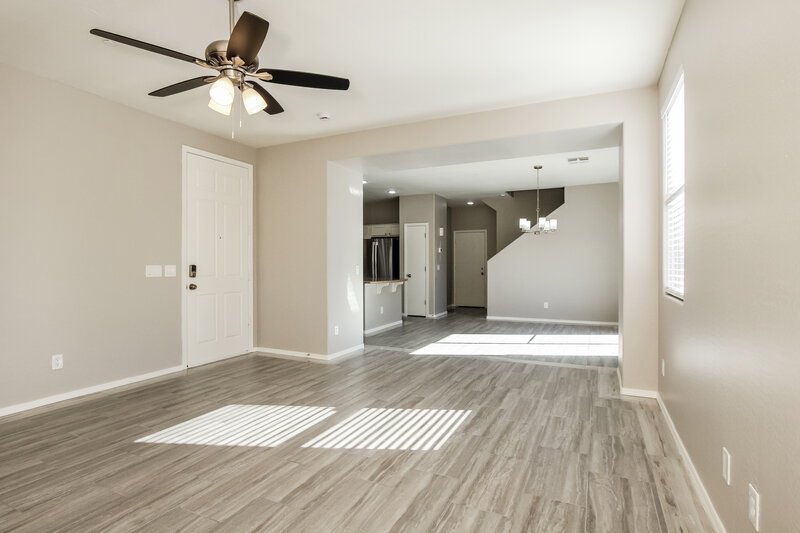 1,875/Mo, 943 E Agua Fria Ln Avondale, AZ 85323 Living Room View 2