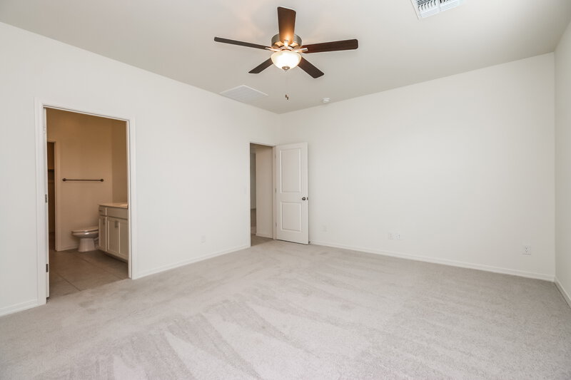 2,135/Mo, 32545 N Newby Dr San Tan Valley, AZ 85143 Main Bedroom View 2