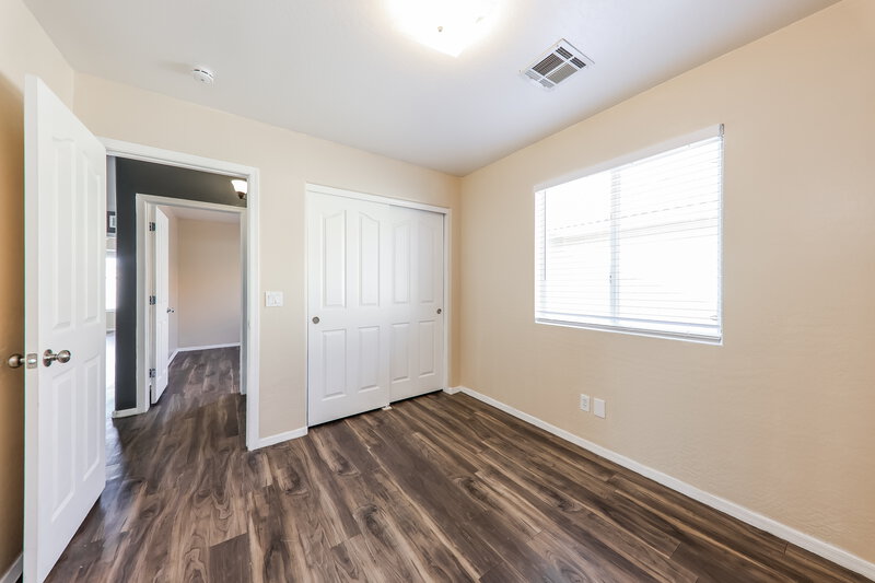 1,920/Mo, 5404 S 28th Ave Phoenix, AZ 85041 Bedroom View