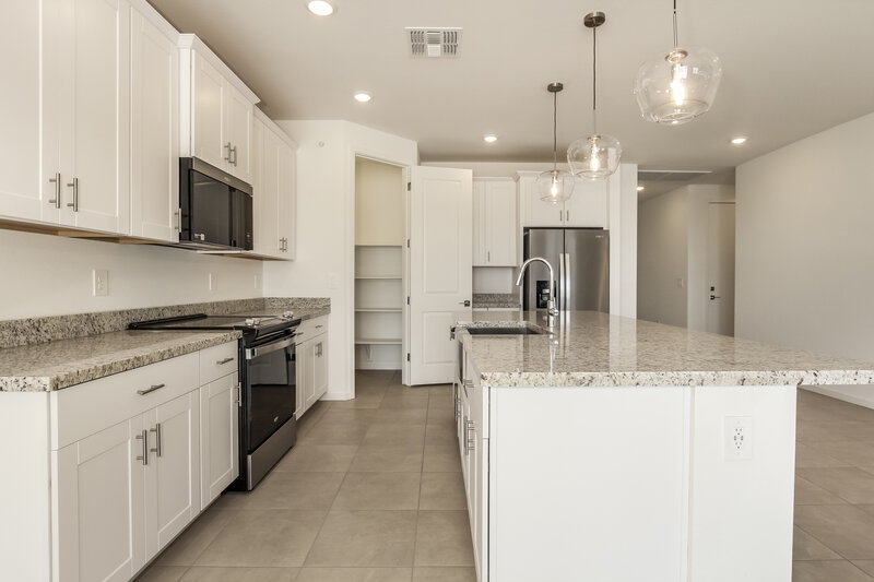 2,300/Mo, 24404 W Grove St Buckeye, AZ 85326 Kitchen View