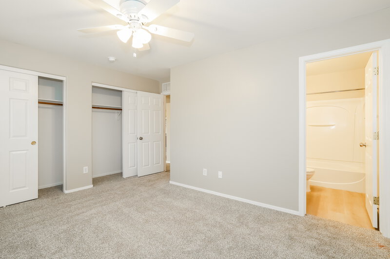 1,665/Mo, 31724 N Cheyenne Dr San Tan Valley, AZ 85143 Main Bedroom View 2