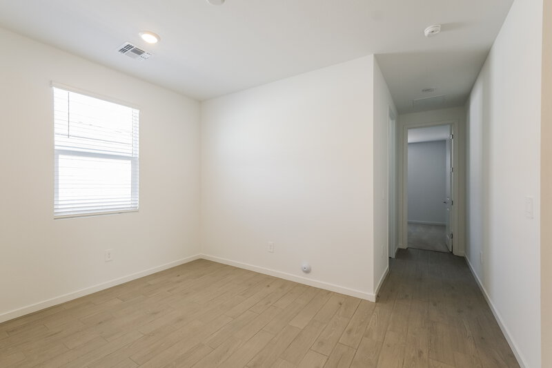2,350/Mo, 24453 W Grove St Buckeye, AZ 85326 Office View