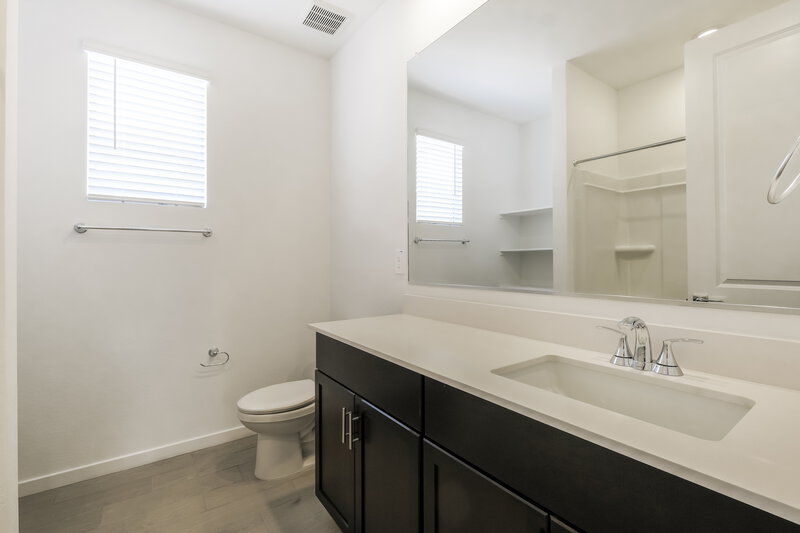 2,155/Mo, 5324 S 245th Ave Buckeye, AZ 85326 Bathroom View