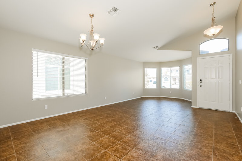 1,915/Mo, 515 W Love Rd San Tan Valley, AZ 85143 Dining Room View