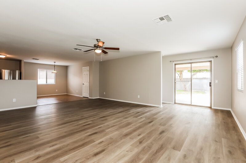 1,870/Mo, 30559 N Nightingale Rd San Tan Valley, AZ 85143 Living Room View