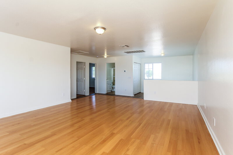 2,120/Mo, 11239 W Campbell Ave Phoenix, AZ 85037 Loft View