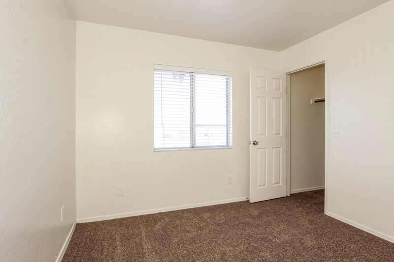 2,120/Mo, 11239 W Campbell Ave Phoenix, AZ 85037 Bedroom View