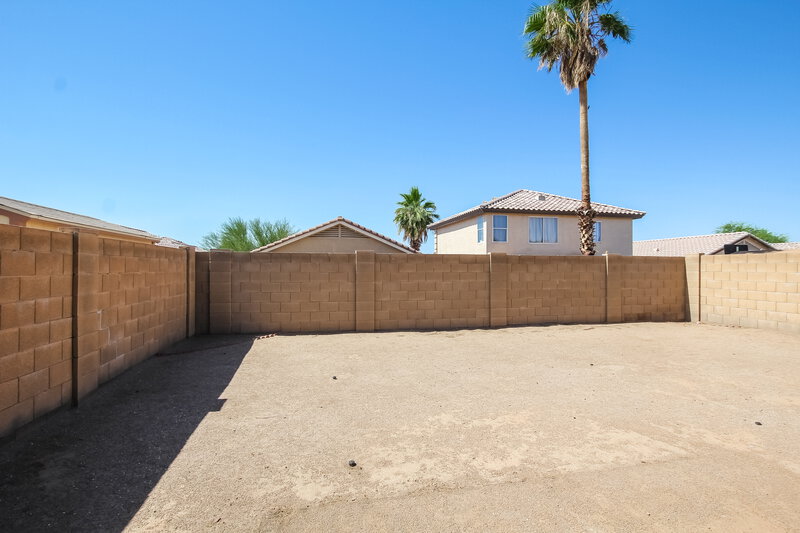 2,120/Mo, 11239 W Campbell Ave Phoenix, AZ 85037 Backyard View