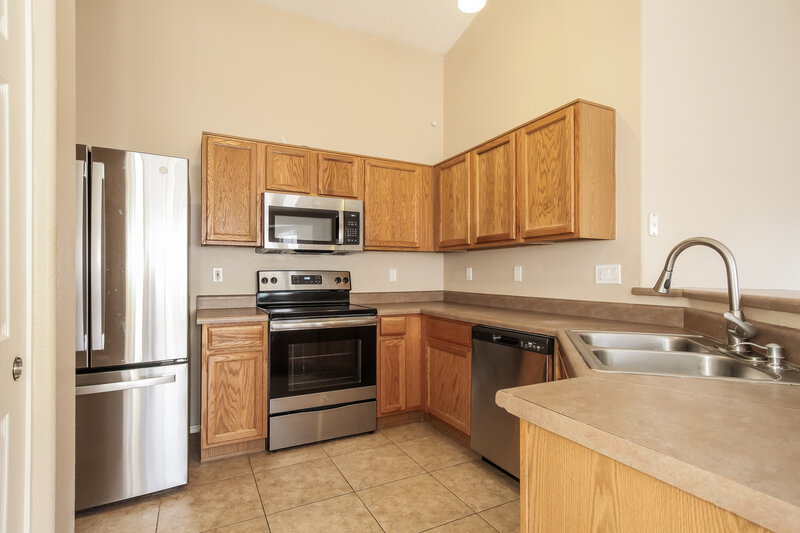 1,950/Mo, 13833 W Bola Dr Surprise, AZ 85374 Kitchen View