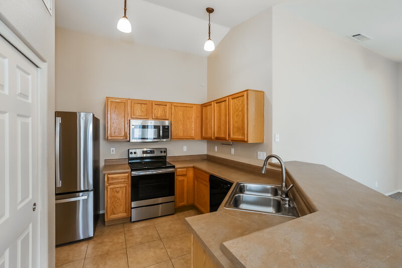2,075/Mo, 13833 W Bola Dr Surprise, AZ 85374 Kitchen View