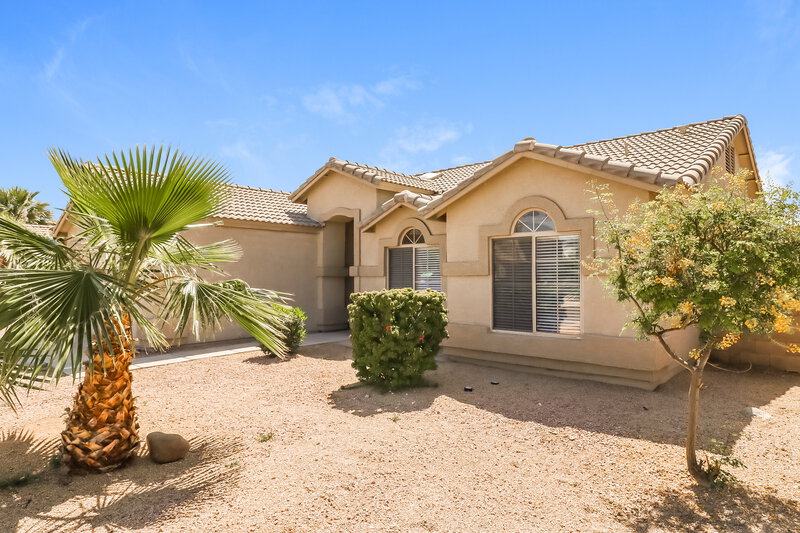 1,840/Mo, 13197 W Ocotillo Ln Surprise, AZ 85374 Front View