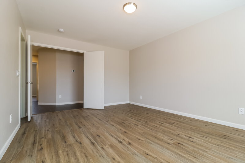 1,840/Mo, 13197 W Ocotillo Ln Surprise, AZ 85374 Main Bedroom View 2