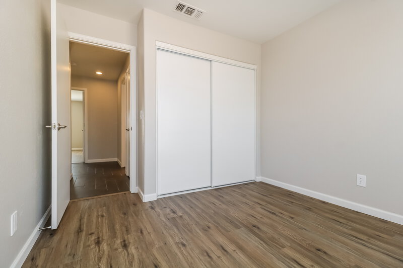 1,840/Mo, 13197 W Ocotillo Ln Surprise, AZ 85374 Bedroom View 2