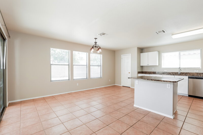 2,180/Mo, 11225 E Quicksilver Ave Mesa, AZ 85212 Dining Room View