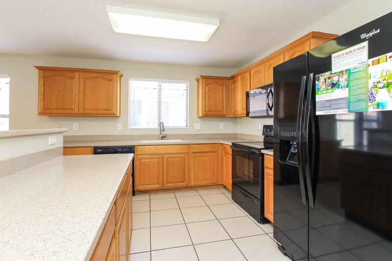 2,525/Mo, 10522 W Via del Sol Peoria, AZ 85383 Kitchen View