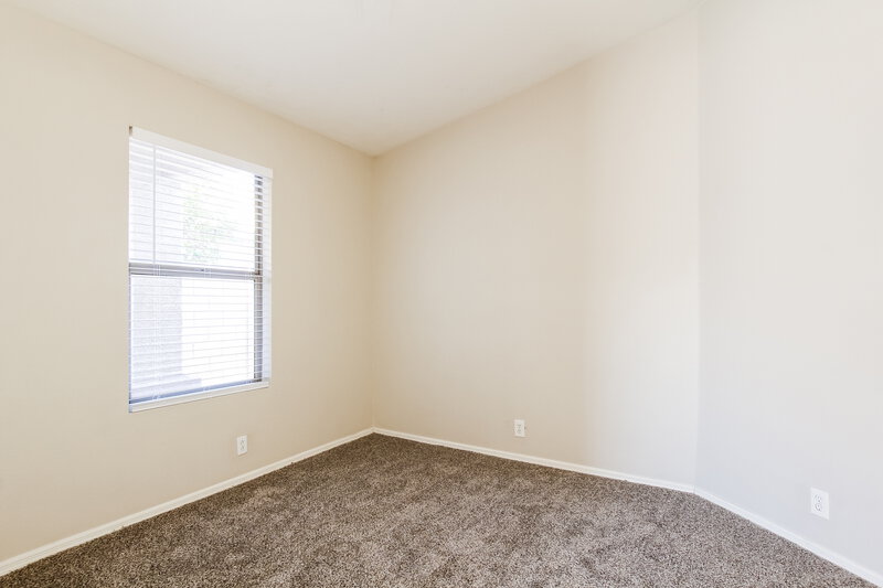 2,050/Mo, 3319 W Louise Dr Phoenix, AZ 85027 Bonus Room View