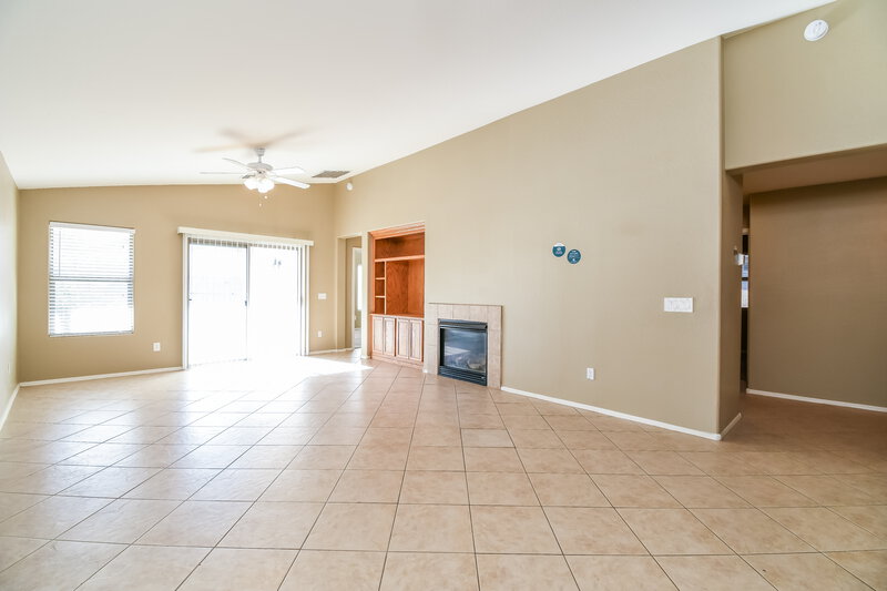1,935/Mo, 1835 W Desert Canyon Dr Queen Creek, AZ 85142 Living Room View