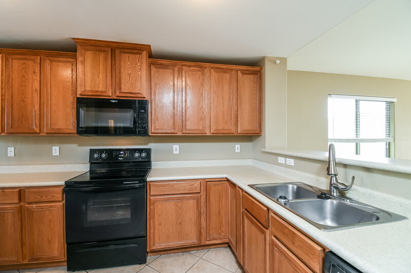 1,935/Mo, 1835 W Desert Canyon Dr Queen Creek, AZ 85142 Kitchen View 2