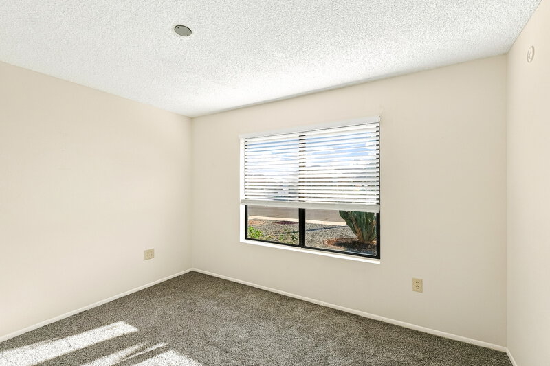 1,680/Mo, 17614 N 133rd Dr Sun City West, AZ 85375 Bedroom View