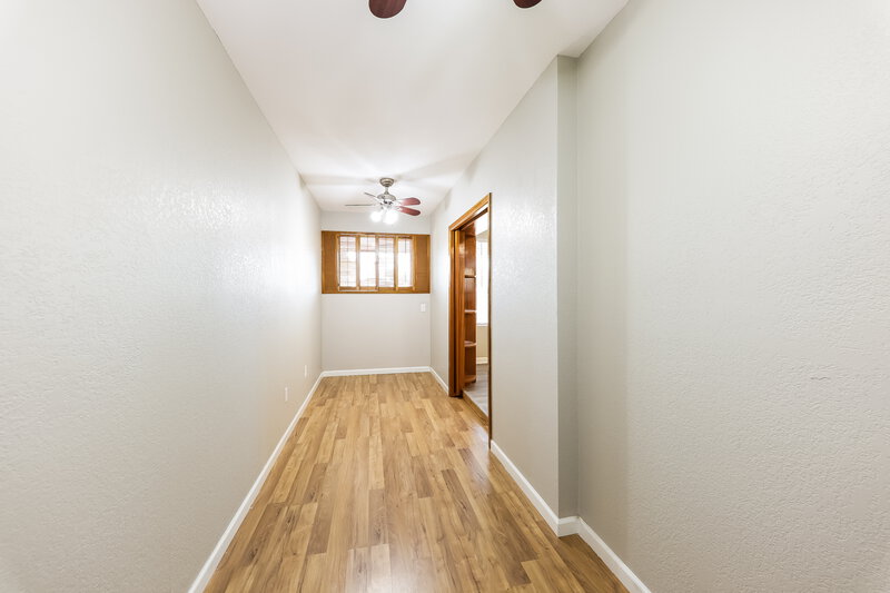 2,285/Mo, 3723 E Edna Ave Phoenix, AZ 85032 Family Room View 2