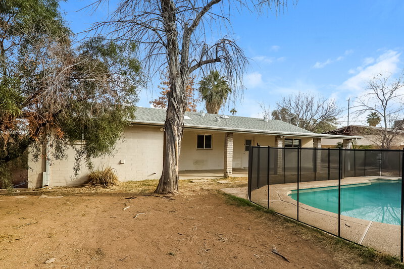 2,285/Mo, 3723 E Edna Ave Phoenix, AZ 85032 Rear View