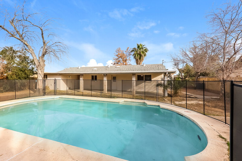 2,285/Mo, 3723 E Edna Ave Phoenix, AZ 85032 Rear View 2