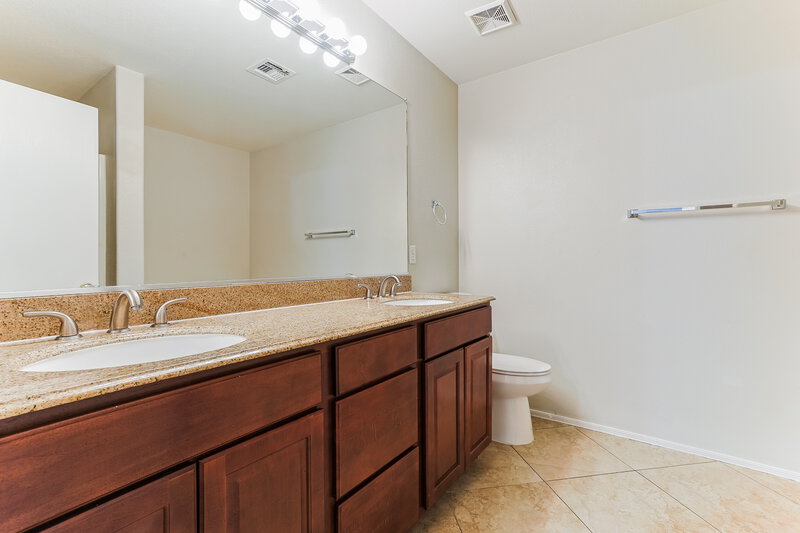 2,065/Mo, 2293 E Peach Tree Dr Chandler, AZ 85249 Main Bathroom View