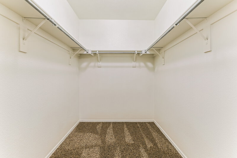 2,065/Mo, 2293 E Peach Tree Dr Chandler, AZ 85249 Walk In Closet View