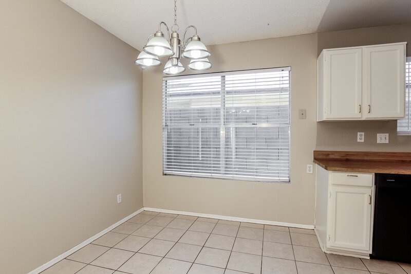 1,950/Mo, 630 E Jensen St Unit 114 Mesa, AZ 85203 Dining Room View