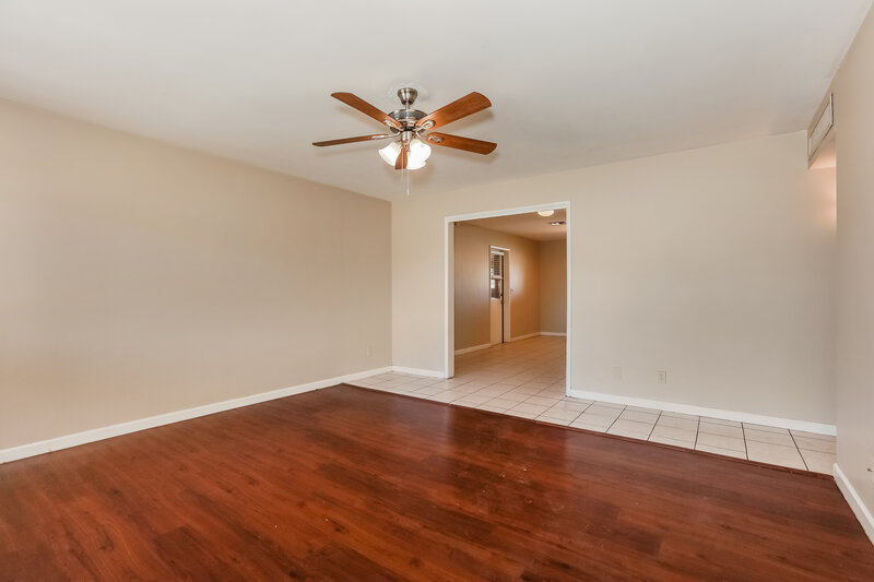 2,325/Mo, 1544 E Clover Mesa, AZ 85203 Living Room View