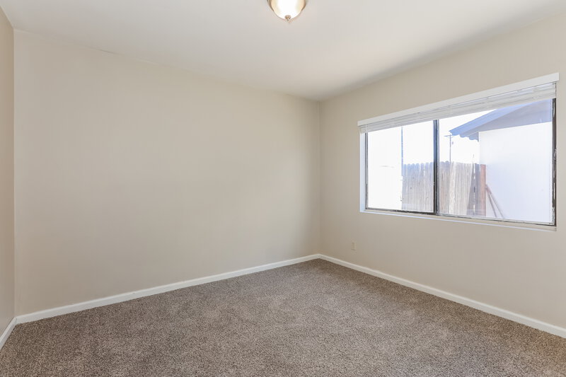 2,325/Mo, 1544 E Clover Mesa, AZ 85203 Bedroom View