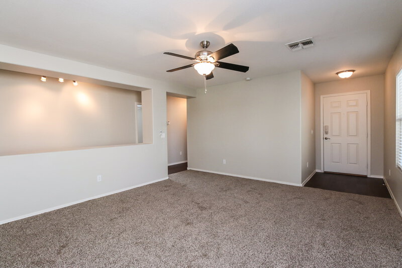 2,155/Mo, 2316 E Peach Tree Dr Chandler, AZ 85249 Living Room View