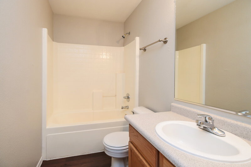 2,155/Mo, 2316 E Peach Tree Dr Chandler, AZ 85249 Bathroom View