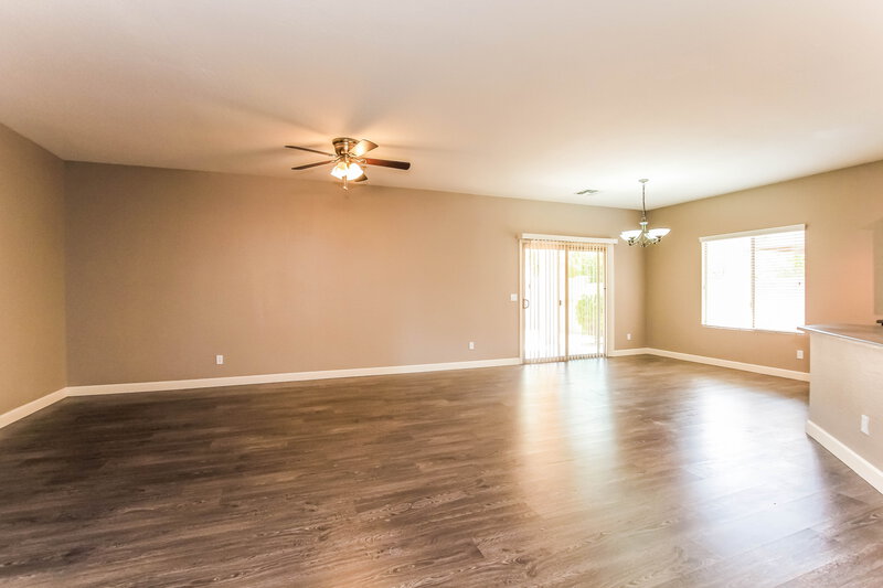 2,300/Mo, 14133 W Crocus Dr Surprise, AZ 85379 Living Room View