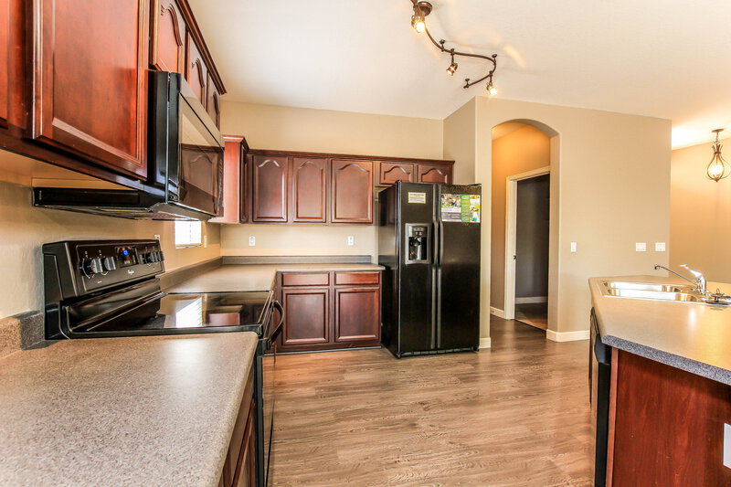 2,300/Mo, 14133 W Crocus Dr Surprise, AZ 85379 Kitchen View